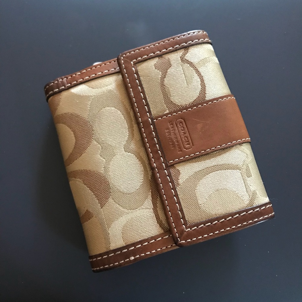 Coach wallet